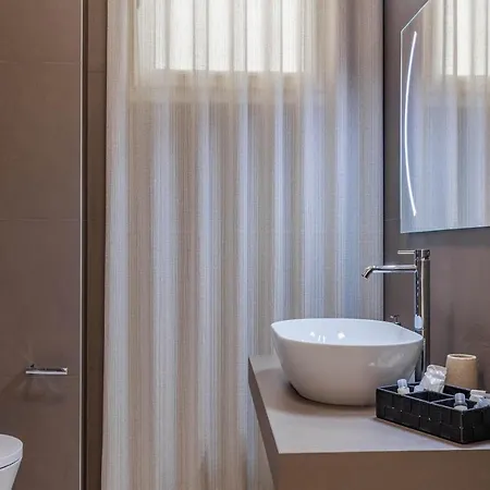 Elilux - Zona Policlinico, Garage E Posto Auto 아파트 *