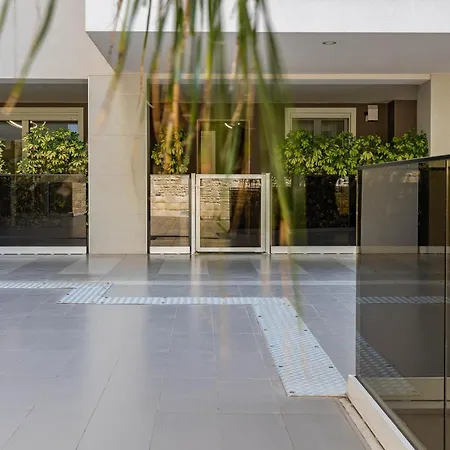 Elilux - Zona Policlinico, Garage E Posto Auto Apartamento *