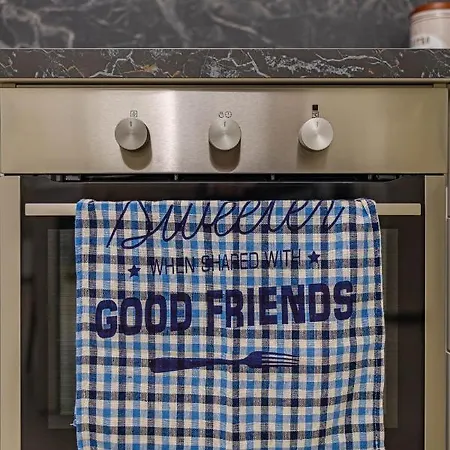 Elilux - Zona Policlinico, Garage E Posto Auto Bari