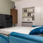 Elilux - Zona Policlinico, Garage E Posto Auto Bari