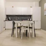 Appartamento Elilux - Zona Policlinico, Garage E Posto Auto