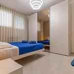 Appartamento Elilux - Zona Policlinico, Garage E Posto Auto *