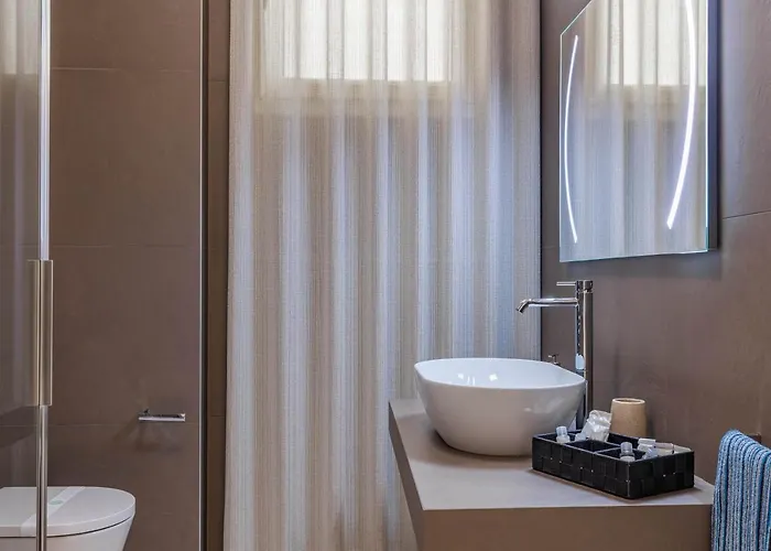 Elilux - Zona Policlinico, Garage E Posto Auto Appartement *