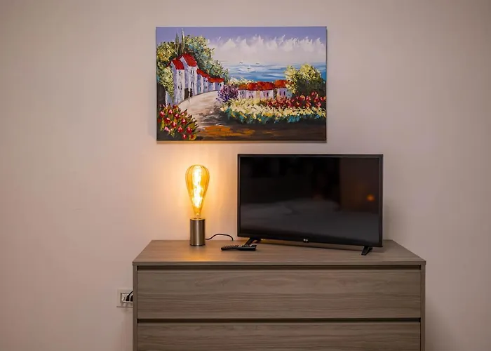 Elilux - Zona Policlinico, Garage E Posto Auto Bari